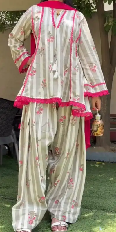 SRK 5359 Grey in Grey Natural Crep Lace Work & Digital Print Salwar Suit . Exclusive Offer ₹1899. Delivery 4-6 Working Days. Shop now. | Jump Suits, Straight Suits, Casual Suits, Creative suits, Designer Suits, Palazzo Suits, Party Wear Suits, Patiala Suits, Salwar suit