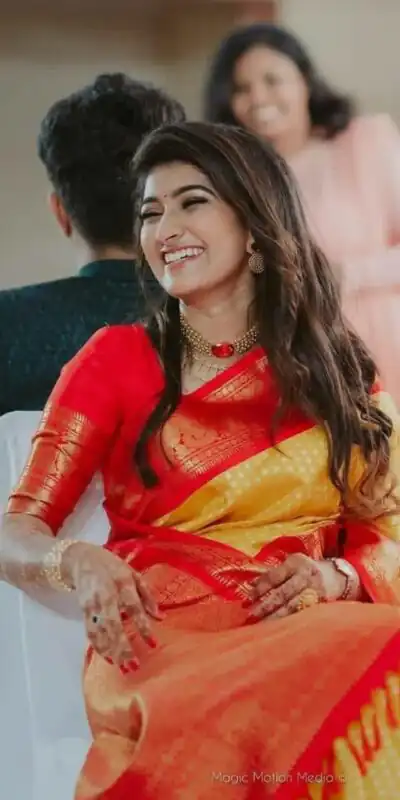 KP 2092 Yellow Color Yellow Soft Lichi Silk Saree with Jacquard Work. Best Price ₹1449. Delivery 4-6 Working Days. Shop now. | Bollywood Sarees, Creative Sarees, Designer Sarees, Embroidered Sarees, Ethnic Saree, Modern Digital sarees, Party Wear Sarees, Sarees