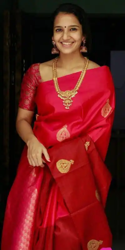 KP 2072 Red Color Yellow Soft Lichi Silk Saree with Jacquard Work. Best Price ₹1299. Delivery 4-6 Working Days. Shop now. | Bollywood Sarees, Creative Sarees, Designer Sarees, Embroidered Sarees, Ethnic Saree, Modern Digital sarees, Party Wear Sarees, Sarees