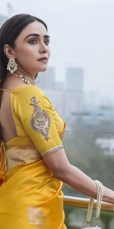 KPR 253 Yellow Color Yellow Soft Lichi Silk Saree with Jacquard Work. Best Price ₹1349. Delivery 4-6 Working Days. Shop now. | Bollywood Sarees, Creative Sarees, Designer Sarees, Embroidered Sarees, Ethnic Saree, Modern Digital sarees, Party Wear Sarees, Sarees