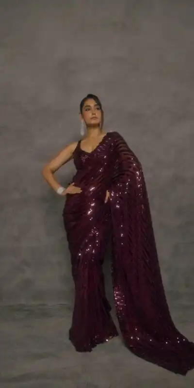 DF 3476 Wine Faux Georgette Saree Perfect for Wedding, Party, Cultural Events, Traditional Day, Pooja – . Grab it for ₹1799. Delivery 4-6 Working Day | Bollywood Sarees, Creative Sarees, Designer Sarees, Embroidered Sarees, Ethnic Saree, Modern Digital sarees, Party Wear Sarees, Sarees
