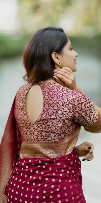 KPR 228 Red in Soft Lichi Silk Jacquard Work Designer Work Saree . Exclusive Offer ₹1349. Delivery 4-6 Working Days. Shop now. | Bollywood Sarees, Creative Sarees, Designer Sarees, Embroidered Sarees, Ethnic Saree, Modern Digital sarees, Party Wear Sarees, Sarees