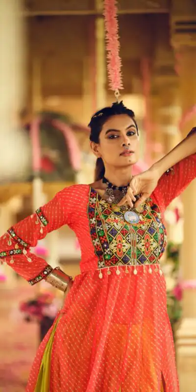 RR 28 Red in Plain Rayon Embroidery Work & Cowrie Work Lehenga Choli . Grab it for ₹2149. Delivery 4-6 Working Days. Shop now. | Bollywood Lehenga, Creative Lehenga, Designer Lehenga, Embroidered Lehenga, Lehenga, Party Wear Lehenga