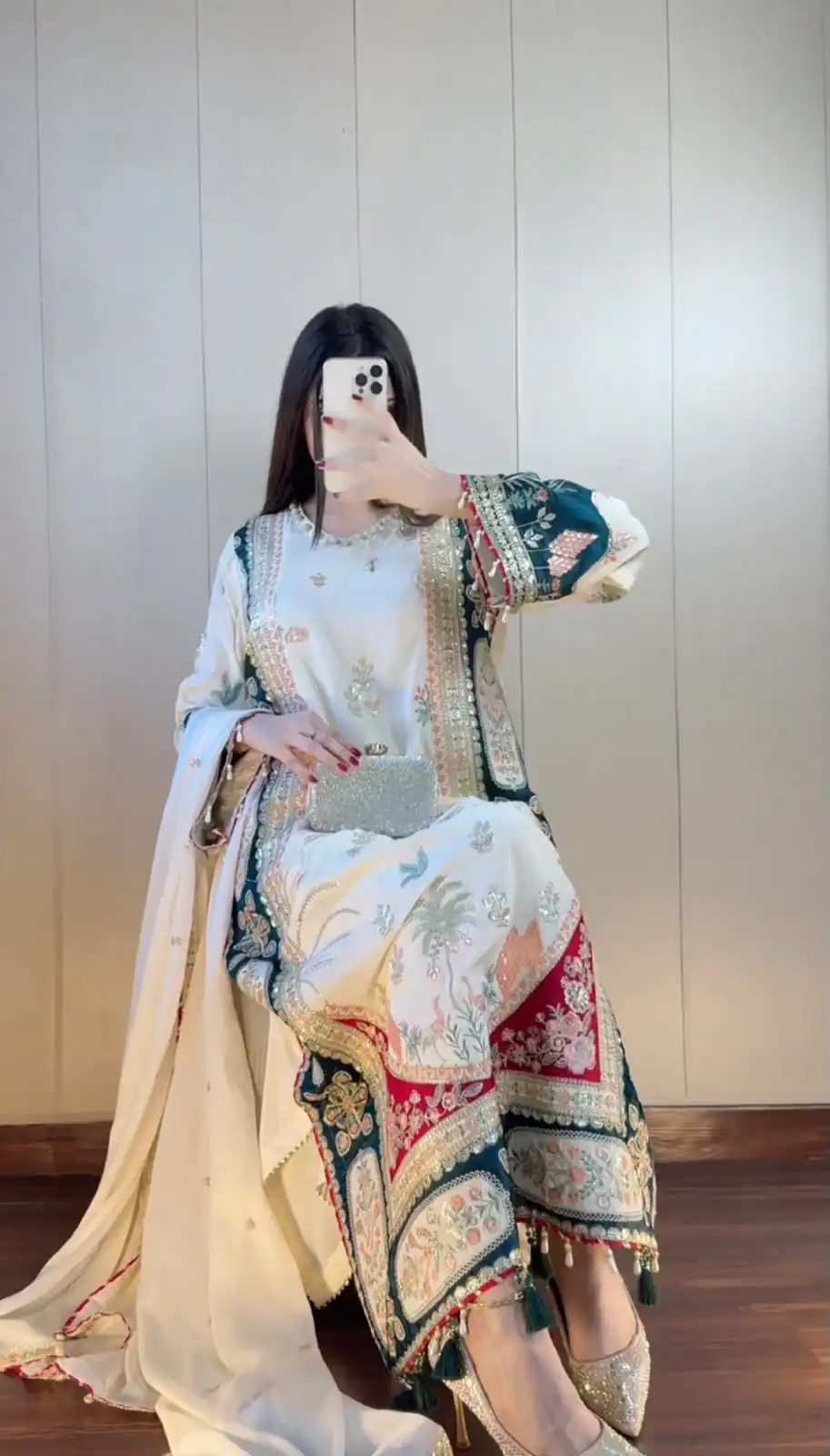Aglow White Star Silk Embroidery Sequins Work Salwar Suit - Image 4
