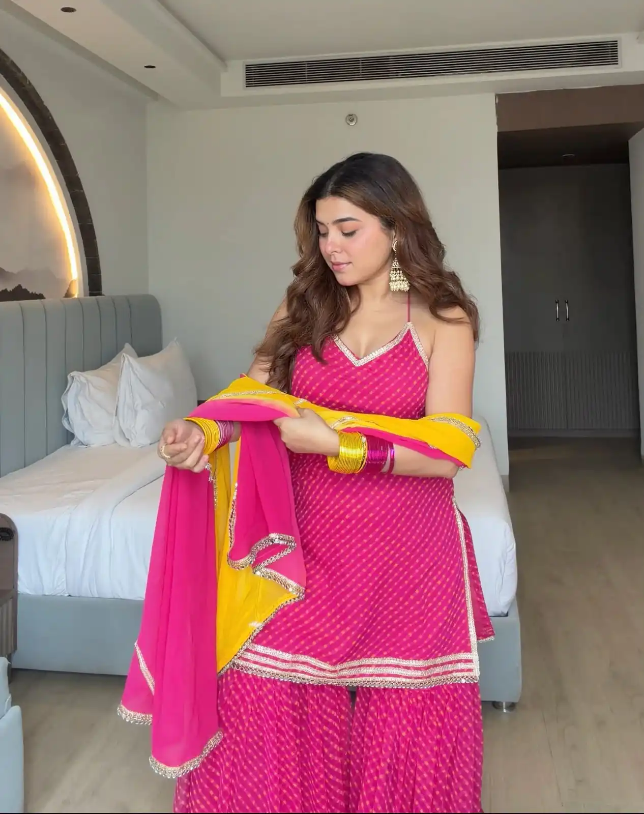 Magical Pink Faux Georgette Real Mirror Work Salwar Suit - Image 3