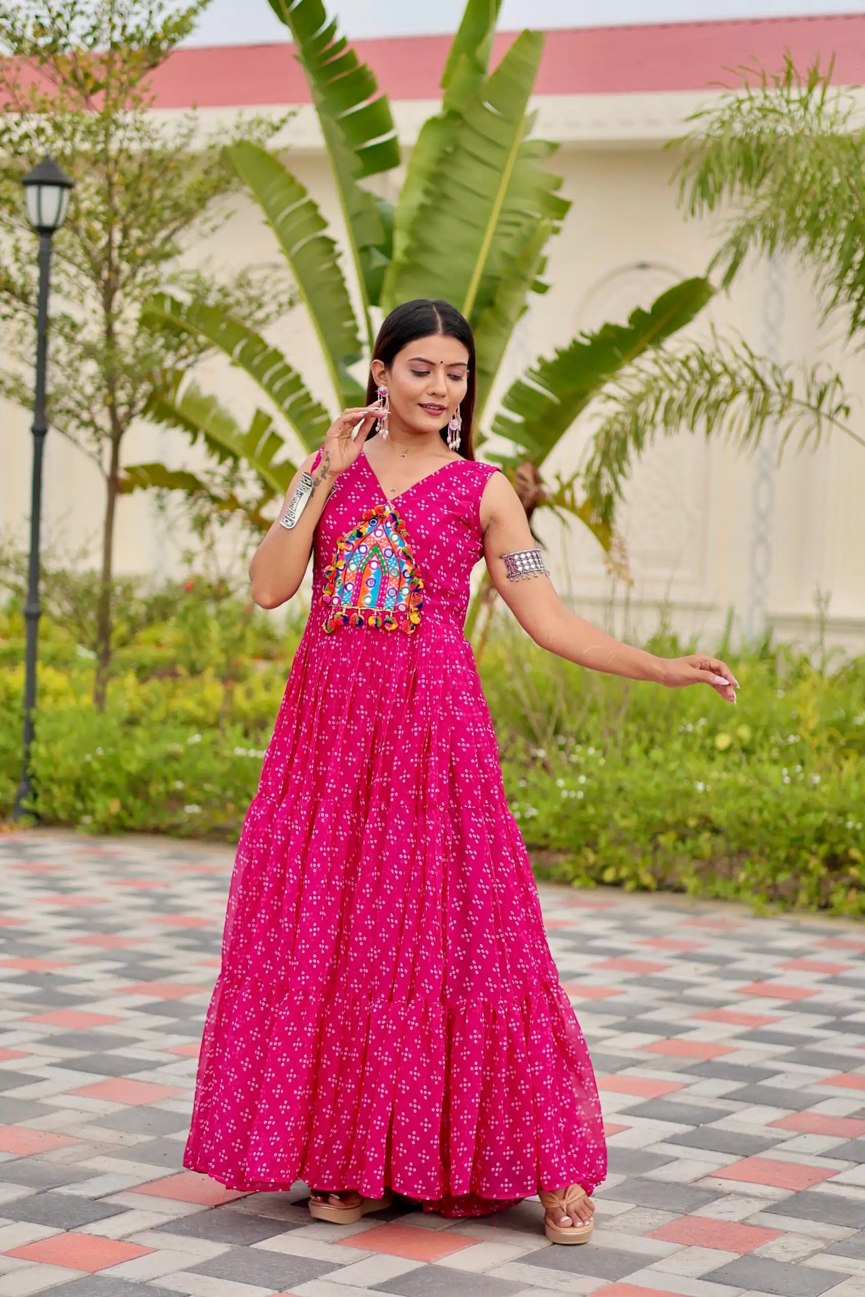 Perfect Pink Faux Georgette Thread Work Gown - Image 2
