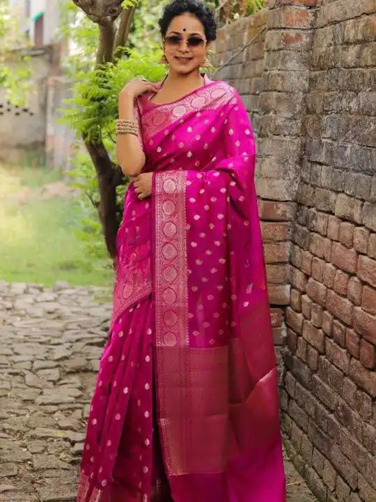 Shiny Pink Soft Lichi Silk Jacquard Lace Work Saree - Image 4