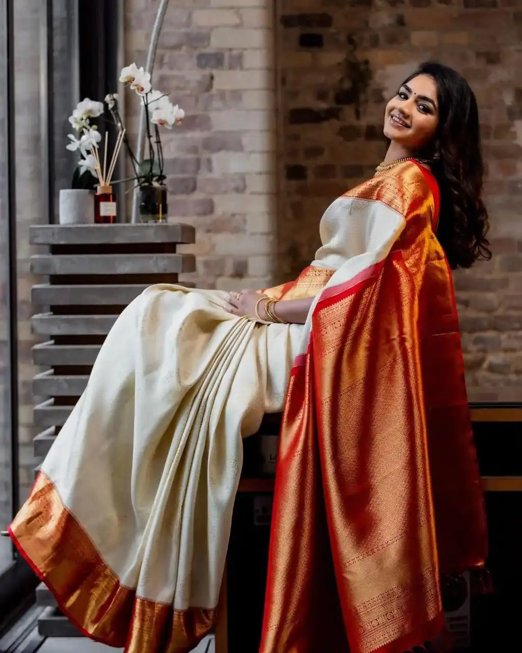 Solid Cream Soft Lichi Silk Lace Work Saree - Image 3