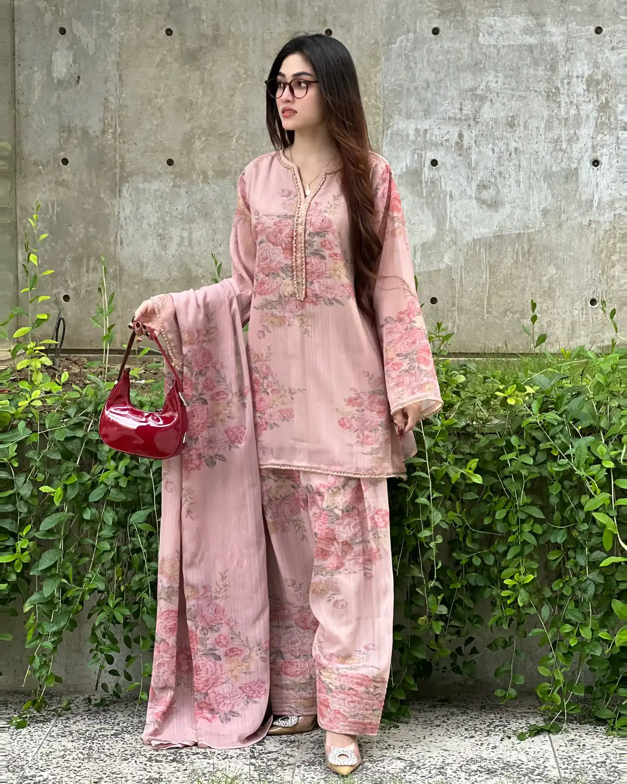 JF 008 Light Pink Colour Digital Print Salwar Suit in Black Faux Georgette. Now at just ₹2149. Delivery 4-6 Working Days. Shop now. | Jump Suits, Straight Suits, Casual Suits, Creative suits, Designer Suits, Palazzo Suits, Party Wear Suits, Patiala Suits, Salwar suit