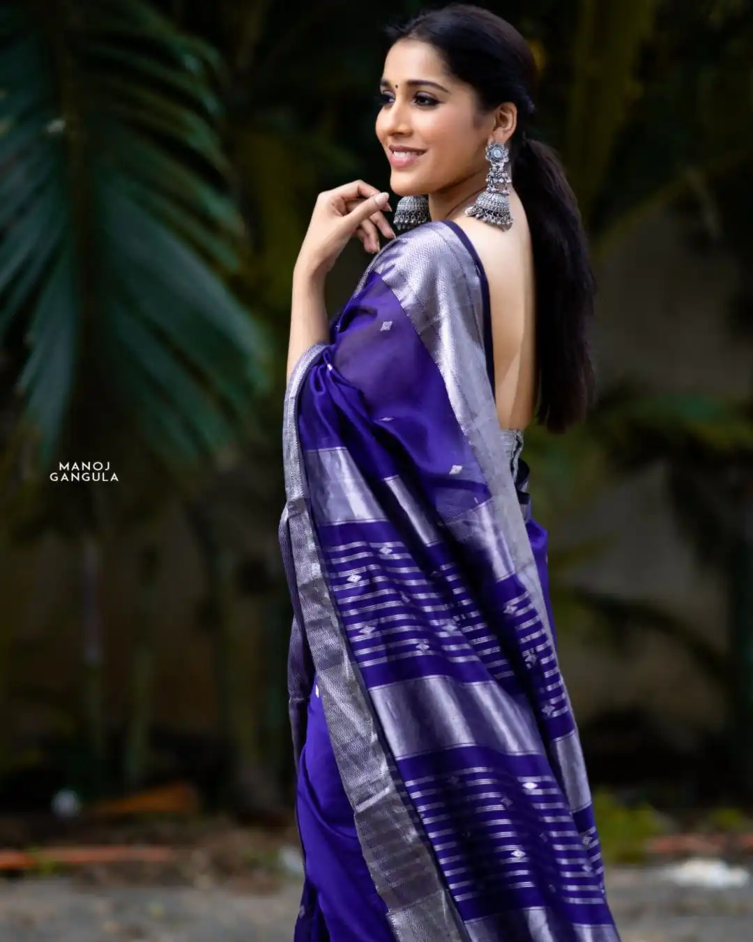 KP 5091 Royal Blue Soft Lichi Silk Saree with Lace Work & Lace Border. Introductory Price ₹1349. Delivery 4-6 Working Days. Shop now. | Bollywood Sarees, Creative Sarees, Designer Sarees, Embroidered Sarees, Ethnic Saree, Modern Digital sarees, Party Wear Sarees, Sarees