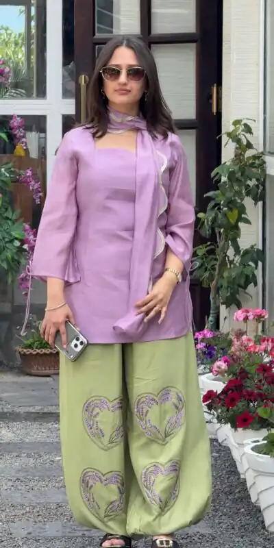 MD 3106 Lavender Mal Chanderi Salwar Suit Perfect for Wedding, Party, Baisakhi, Housewarming, Sangeet – Introductory Price ₹2249. Delivery 4-6 Working D | Jump Suits, Straight Suits, Casual Suits, Creative suits, Designer Suits, Palazzo Suits, Party Wear Suits, Patiala Suits, Salwar suit