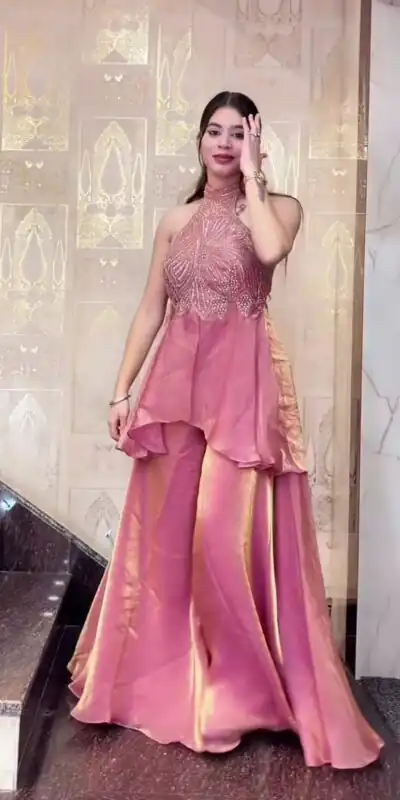 NF 1273 Peach Fendy Silk Salwar Suitwith Embroidery Work & Lace Work. Now at just ₹2449. Delivery 4-6 Working Days. Shop now. | Jump Suits, Straight Suits, Casual Suits, Creative suits, Designer Suits, Palazzo Suits, Party Wear Suits, Patiala Suits, Salwar suit