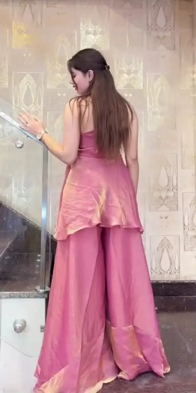 NF 1273 Peach Fendy Silk Salwar Suitwith Embroidery Work & Lace Work. Now at just ₹2449. Delivery 4-6 Working Days. Shop now. | Jump Suits, Straight Suits, Casual Suits, Creative suits, Designer Suits, Palazzo Suits, Party Wear Suits, Patiala Suits, Salwar suit