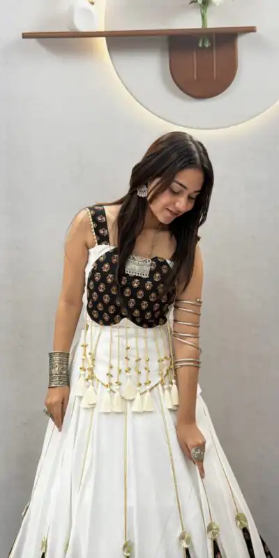 Ram 192 White in Pure Cotton Mirror Work & Gamthi Work Lehenga Choli . Exclusive Offer ₹2849. Delivery 4-6 Working Days. Shop now. | Bollywood Lehenga, Creative Lehenga, Designer Lehenga, Embroidered Lehenga, Lehenga, Party Wear Lehenga