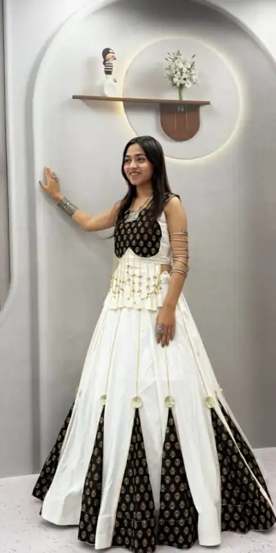 Ram 192 White in Pure Cotton Mirror Work & Gamthi Work Lehenga Choli . Exclusive Offer ₹2849. Delivery 4-6 Working Days. Shop now. | Bollywood Lehenga, Creative Lehenga, Designer Lehenga, Embroidered Lehenga, Lehenga, Party Wear Lehenga