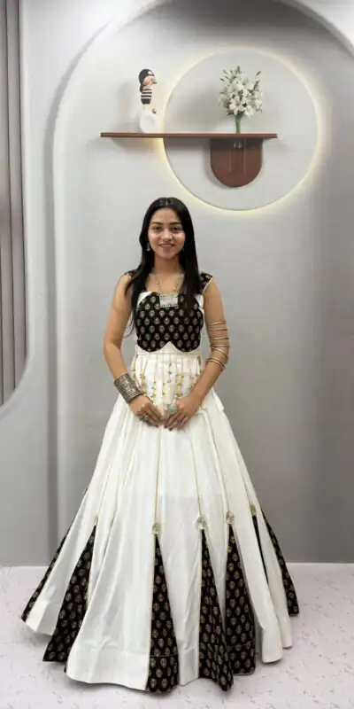 Ram 192 White in Pure Cotton Mirror Work & Gamthi Work Lehenga Choli . Exclusive Offer ₹2849. Delivery 4-6 Working Days. Shop now. | Bollywood Lehenga, Creative Lehenga, Designer Lehenga, Embroidered Lehenga, Lehenga, Party Wear Lehenga