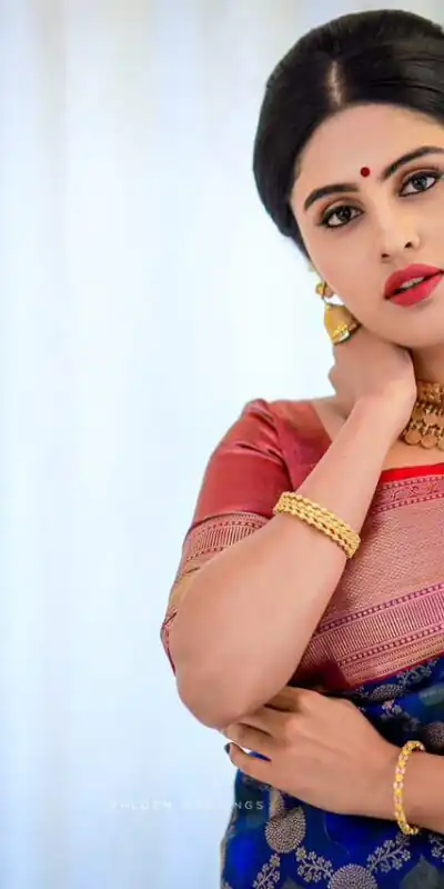 KPR 113 Royal Blue Soft Lichi Silk Saree with Lace Work & Lace Border. Introductory Price ₹1649. Delivery 4-6 Working Days. Shop now. | Bollywood Sarees, Creative Sarees, Designer Sarees, Embroidered Sarees, Ethnic Saree, Modern Digital sarees, Party Wear Sarees, Sarees