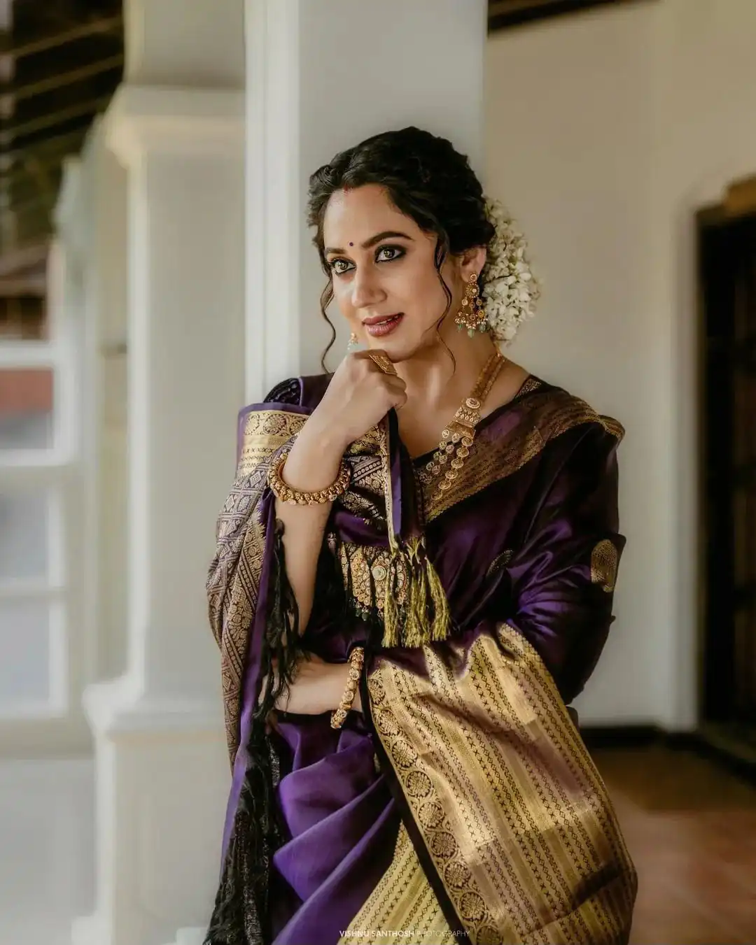 Classic Purple Banarasi Silk Jacquard Golden Zari Saree - Image 3