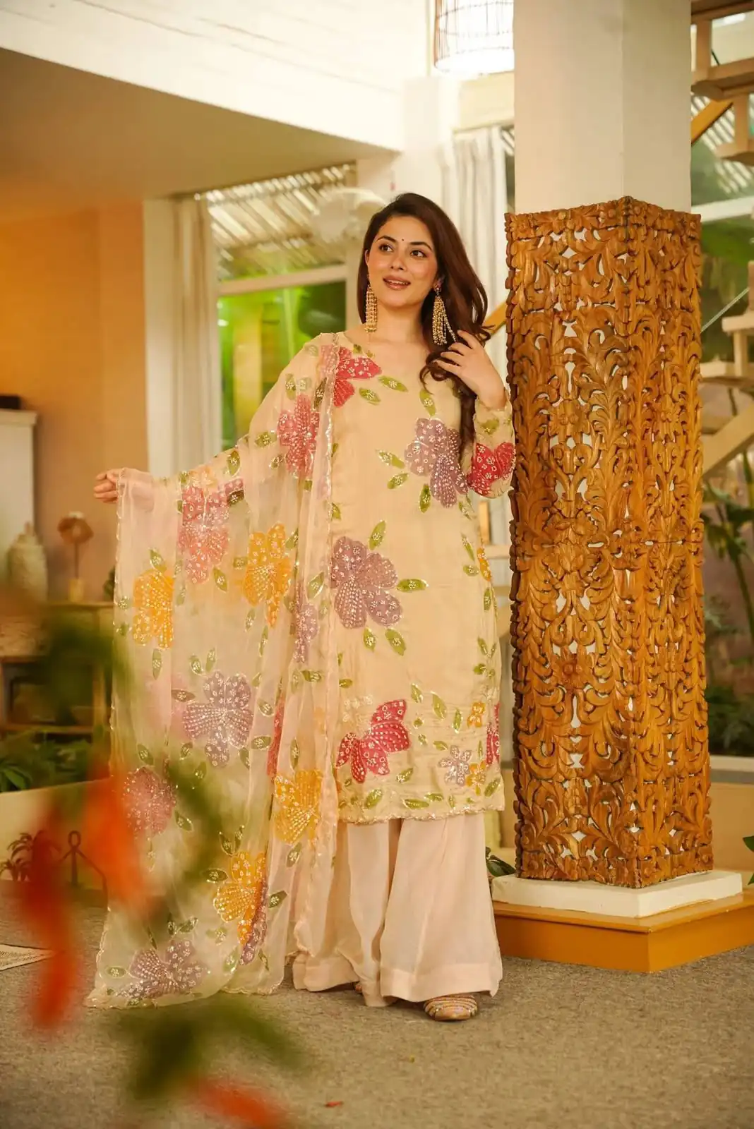 Shiny Off White Tabby Organza Embroider Work Salwar Suit - Image 7
