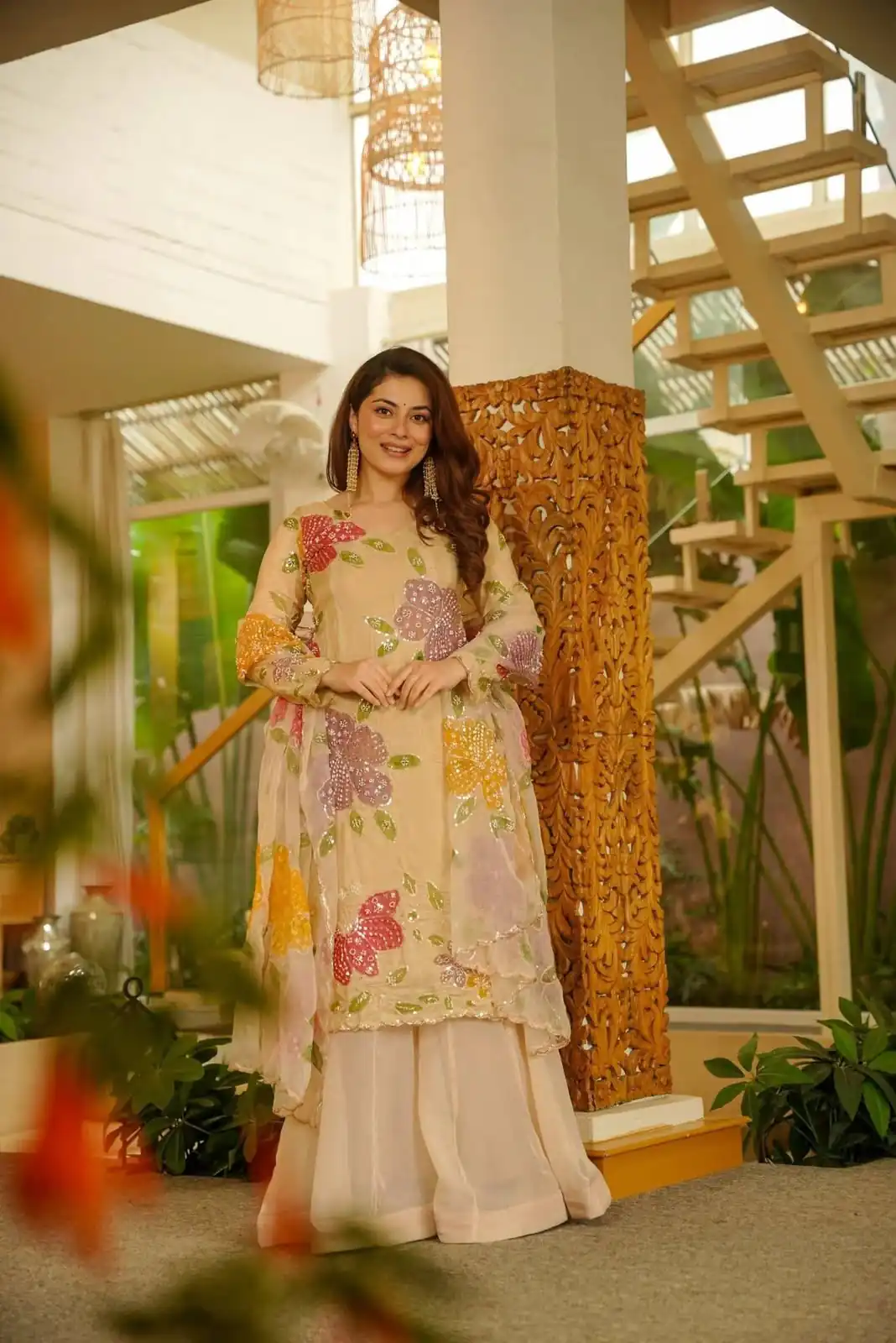 Shiny Off White Tabby Organza Embroider Work Salwar Suit - Image 6