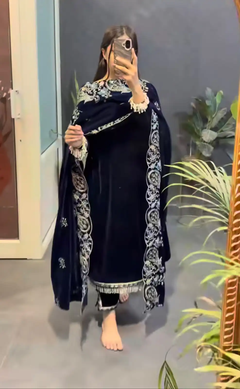 Super Navy Blue Viscose Velvet Embroider Work Salwar Suit - Image 3