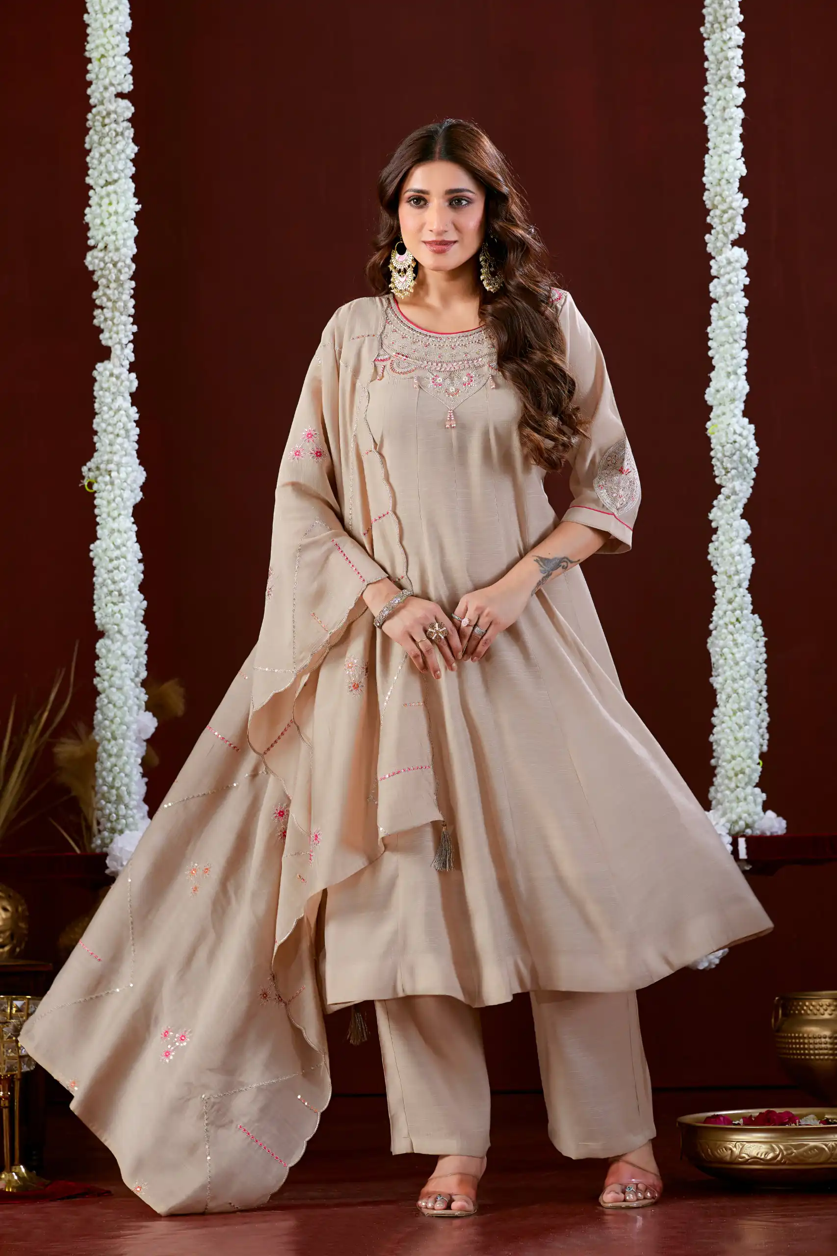 Super Off White Mul Slub Thread Work Salwar Suit - Image 3