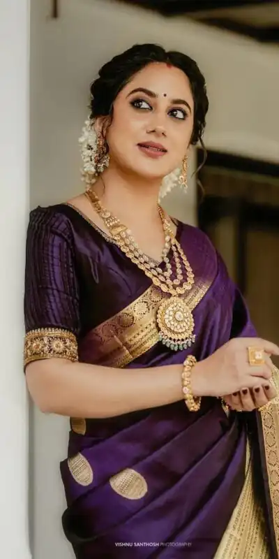 KP 6060 Purple Classic Purple Banarasi Silk Jacquard Golden Zari Saree . Special Price ₹1699. Delivery 4-6 Working Days. Shop now. | Bollywood Sarees, Creative Sarees, Designer Sarees, Embroidered Sarees, Ethnic Saree, Modern Digital sarees, Party Wear Sarees, Sarees