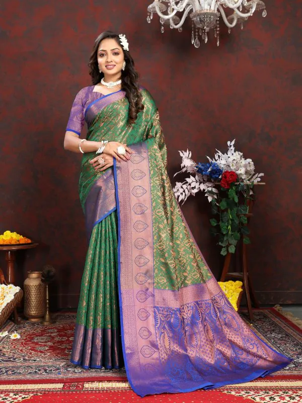 Dazzling Green Color Lichi Silk Gold & Cooper Zari Weaving Saree