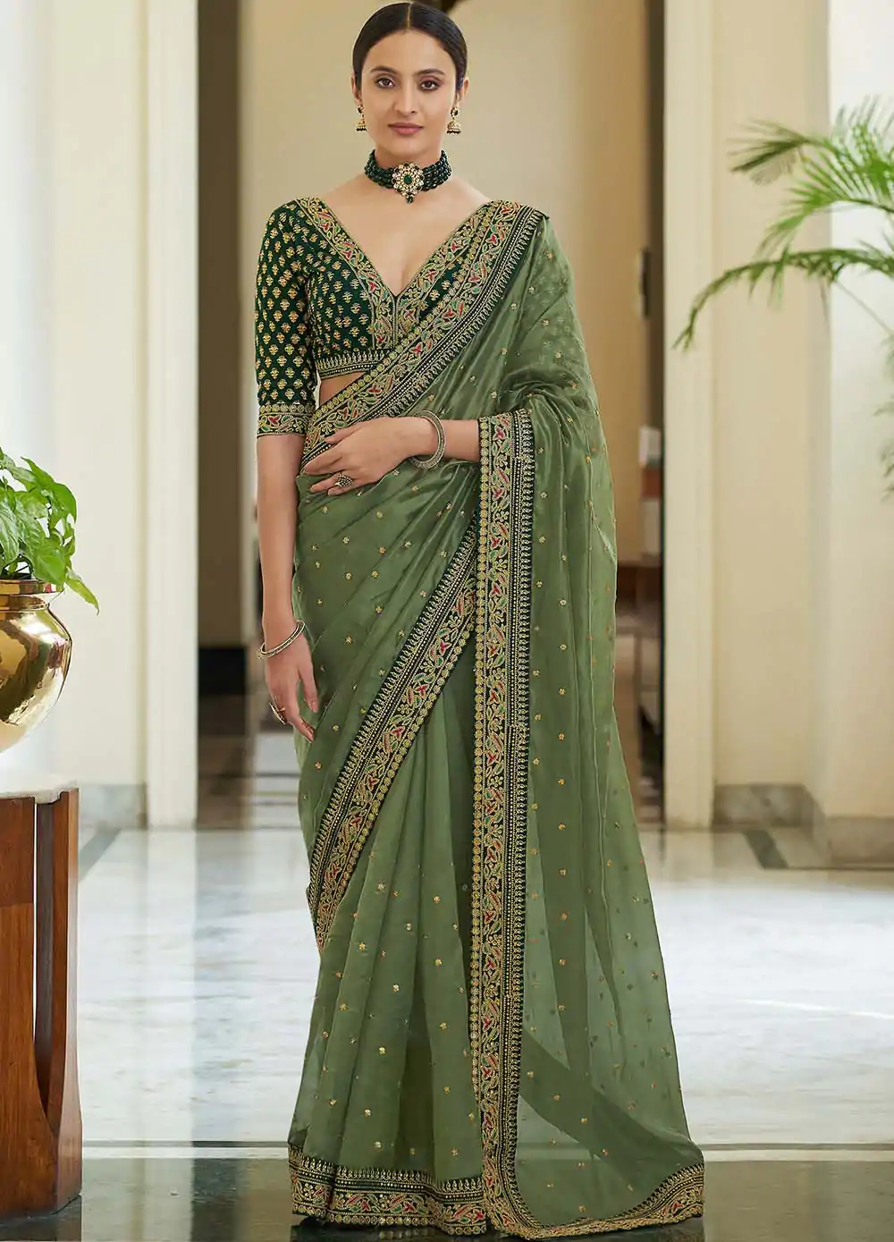 dazzling-green-color-heavy-border-vichitra-silk-wedding-saree