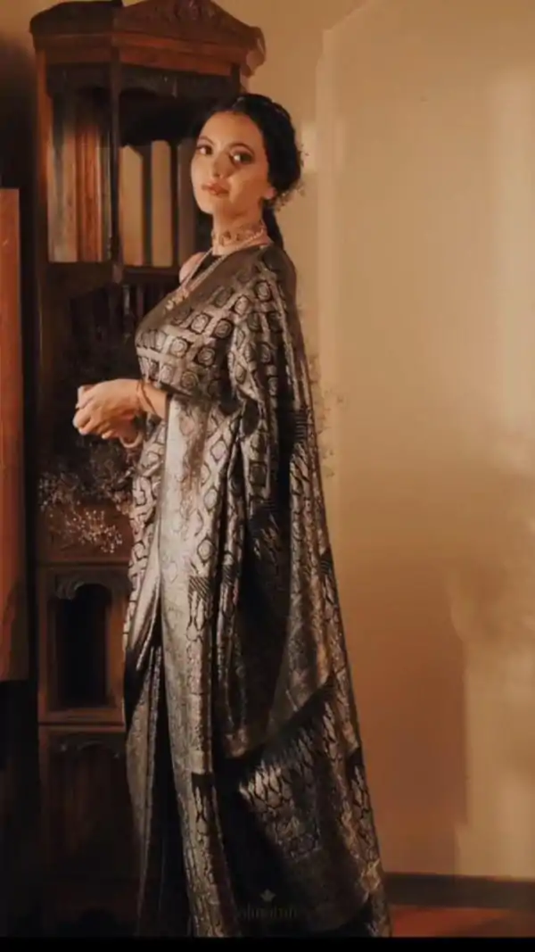 Classic Black Color Soft Lichi Silk Cloth Rich Pallu All Over Saree