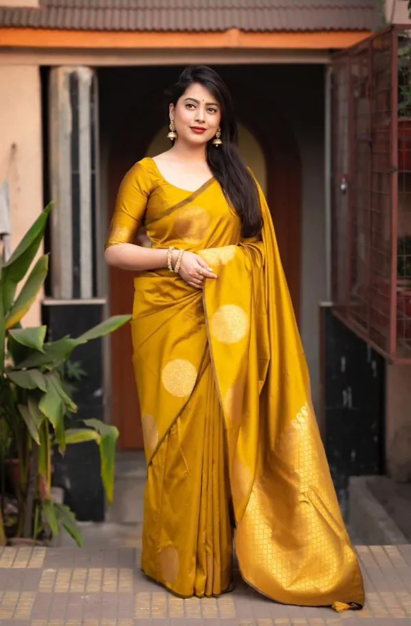 Classic Mastered Gold Color Soft Lichi Silk Cloth Rich Pallu Saree