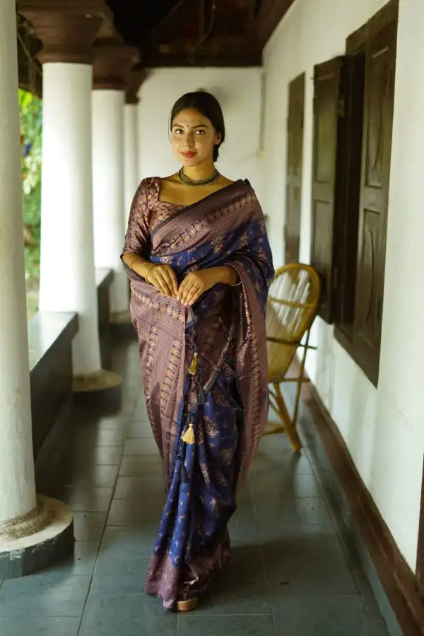 Cute Royal Blue Color Soft Lichi Silk Ordinary Design Pallu Saree