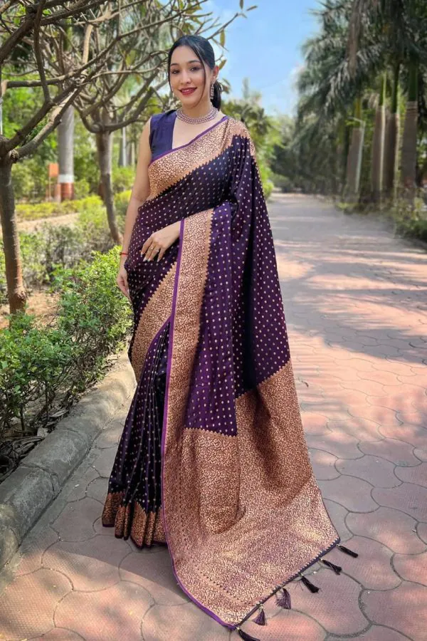 Dazzling Purple Color Soft Lichi Silk Beautiful Rich Pallu Saree