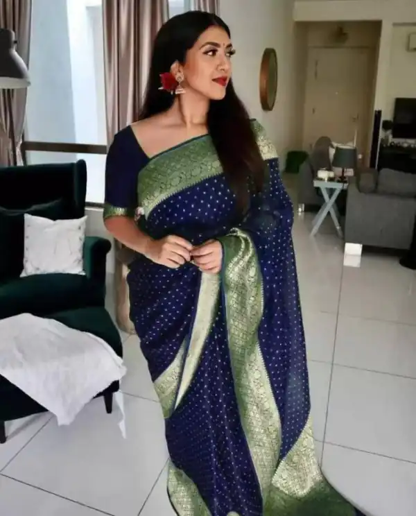 Glamorous Navy Blue Color Soft Lichi Silk Beautiful Pallu Saree