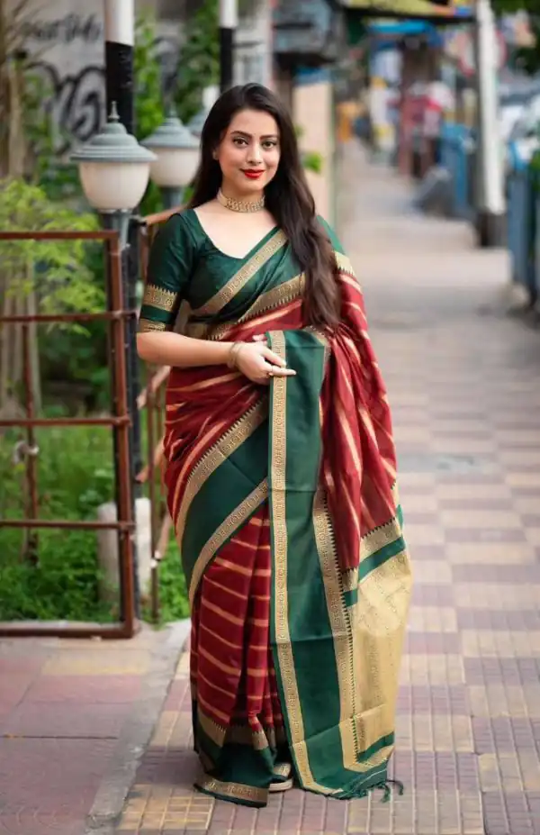 Mesmerizing Green Color Soft Lichi Silk Jacquard Rich Pallu Saree