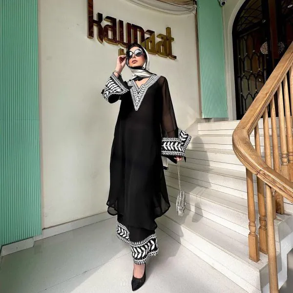 Pretty Black Color Foix Georgette thread Sequence Work Kurti