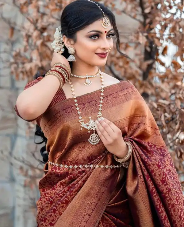 Pretty Maroon Color Soft Lichi Silk Extra Ordinary Design Saree