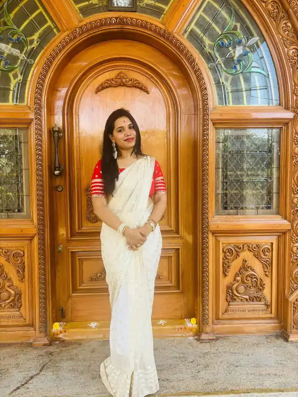 Resplendent White Color Georgette Sequence Zari Work Saree