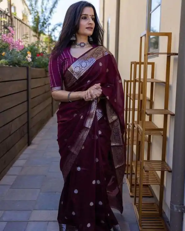 Aglow Purple Soft Lichi Silk Ordinary Design Rich Pallu Saree