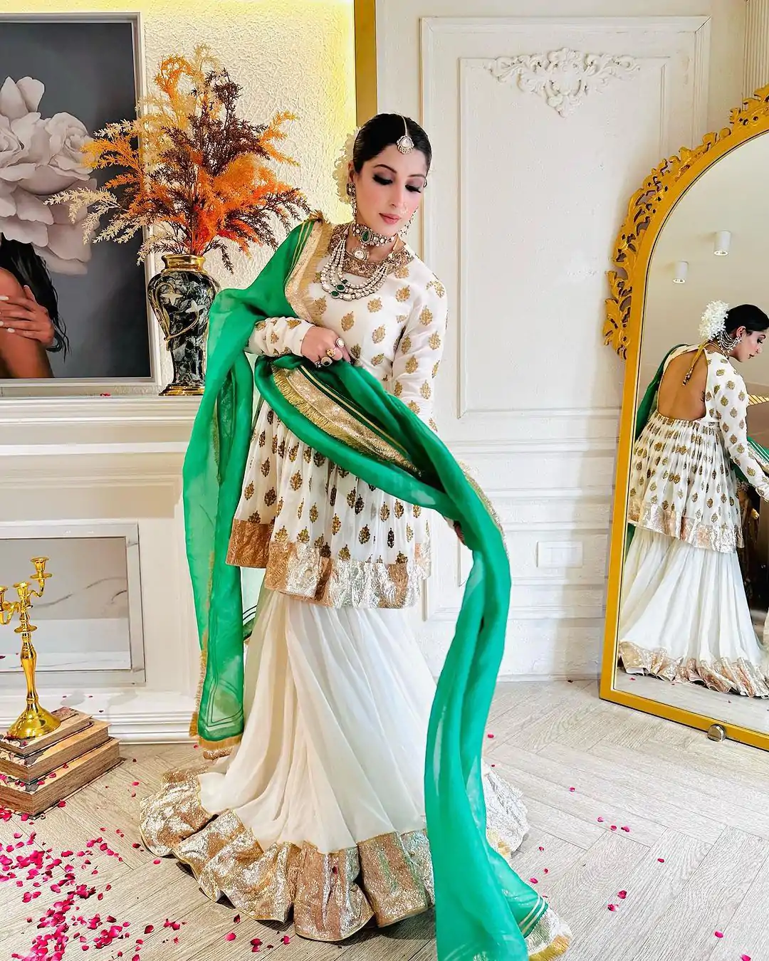 Beautiful White Color Faux Georgette Embroidery Salwar Suit - Image 3