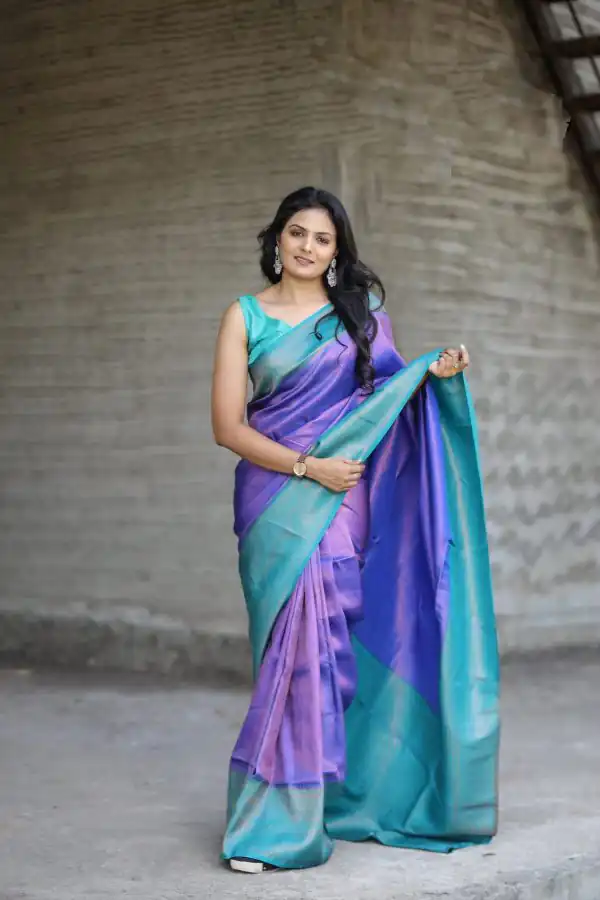Dazzling Royal Blue Soft Silk Beautiful Rich Pallu All Over Saree