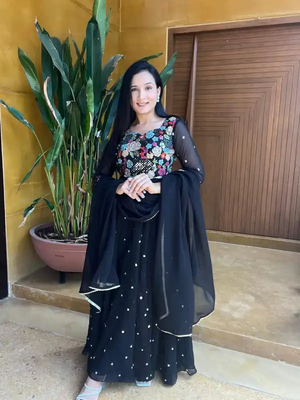 Glamorous Black Color Fox Georgette Embroidery Lace Gown