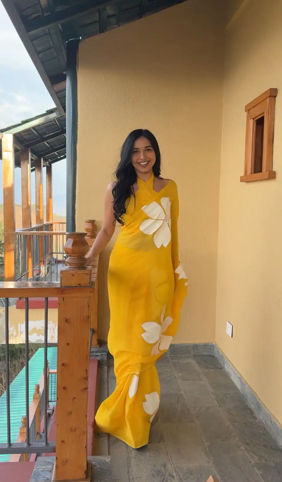Aglow Yellow Color Pure Soft Georgette Silk Design All Over Saree - Image 7