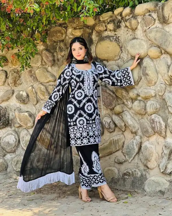 Perfect Black Color Foix Georgette Chine Stitched Salwar Suit