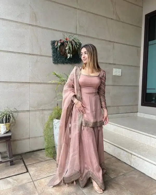 Sublime Light Pink Color Faux Georgette Embroidery Salwar Suit