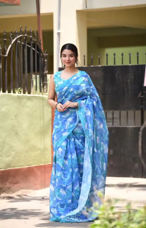 Sublime Royal Blue Color Linen Beautiful Digital Printed Saree