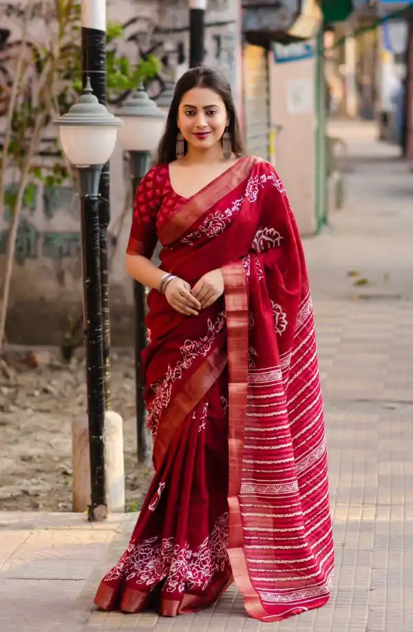 Superb Pink Color Plain Linen Digital Printed All Over Work Saree