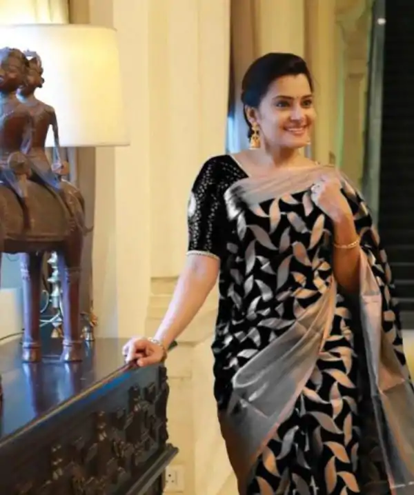 KP 4057 Black Color Soft Lichi Silk Jacquard On All Over Saree Casual, Party Wear, Wedding, Events Etc. Expected Delivery 4-6 Working Days @1349/- | Bollywood Sarees, Creative Sarees, Designer Sarees, Embroidered Sarees, Ethnic Saree, Modern Digital sarees, Party Wear Sarees, Sarees