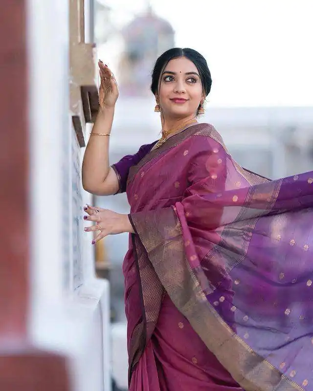 Beautiful Purple Color Soft Lilan Slab Weaving Work Saree - Image 3