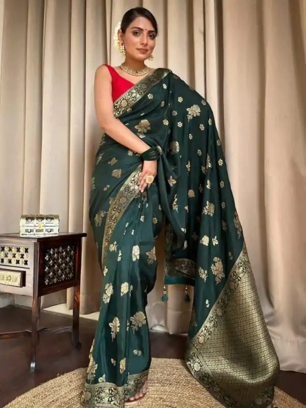 Graceful Green Banarasi Soft Silk Extra Ordinary Design Saree